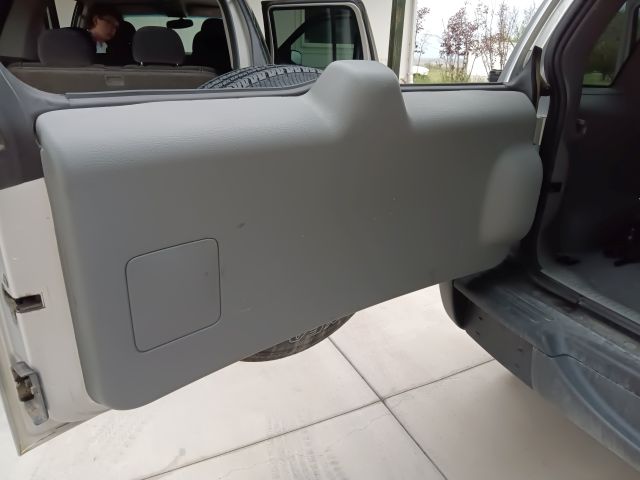 2006 LIBERTY 4X4 SILVER (8).jpg